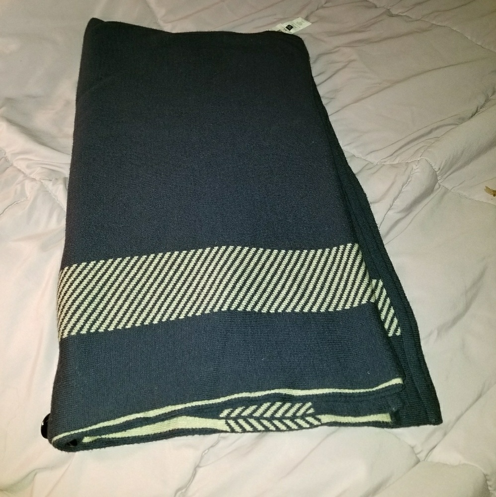 Cabi Reversable poncho